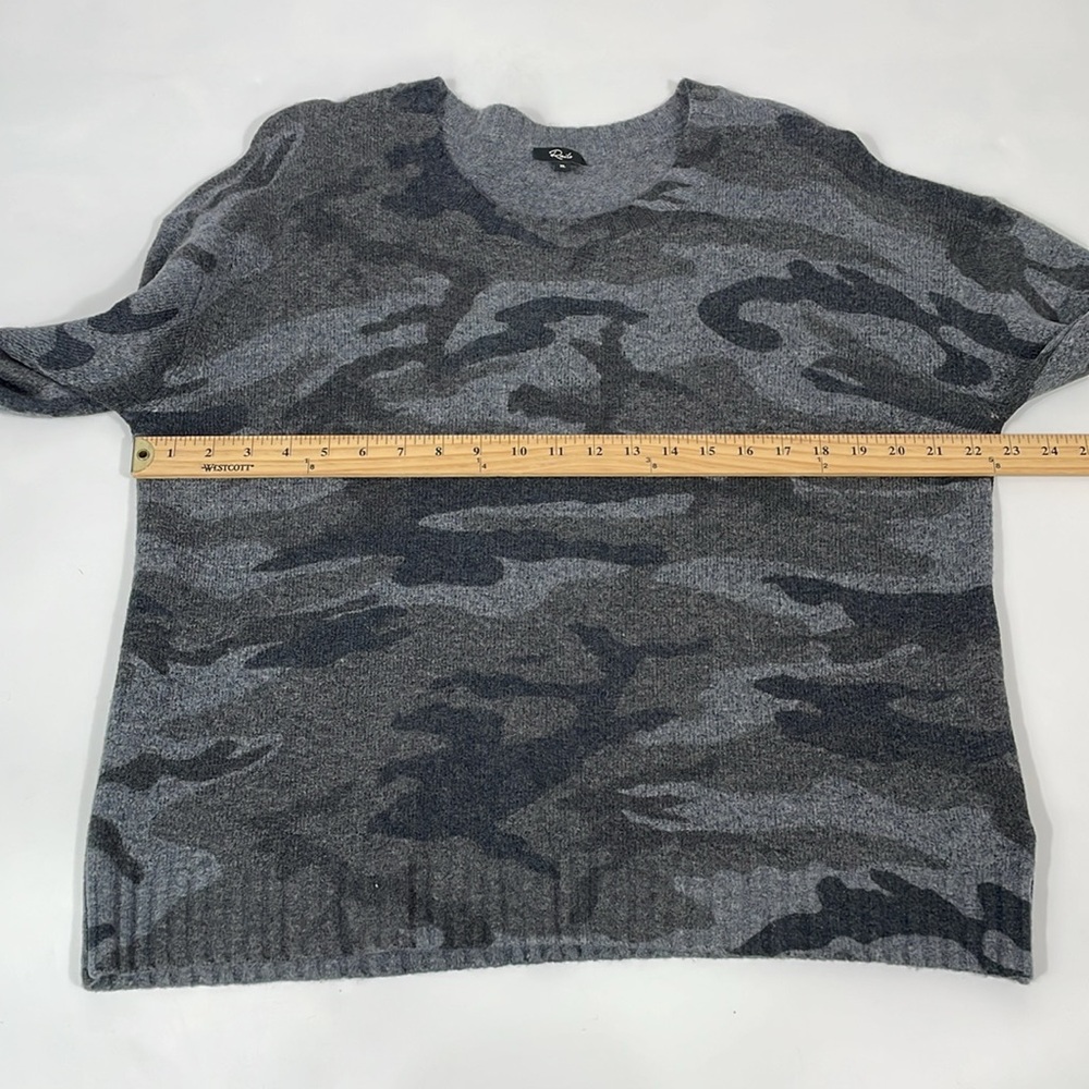 Rails Camo Sweater XL Gray Camo Print Crewneck - Picture 6 of 10